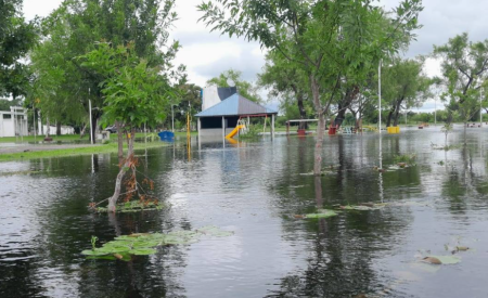 San Roque con un centenar de evacuados y Santa Lucía en alerta